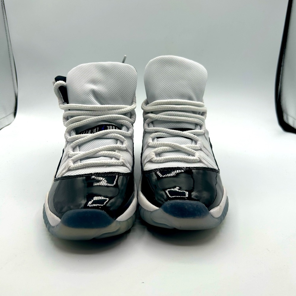 Air Jordan 11 concord size 7y